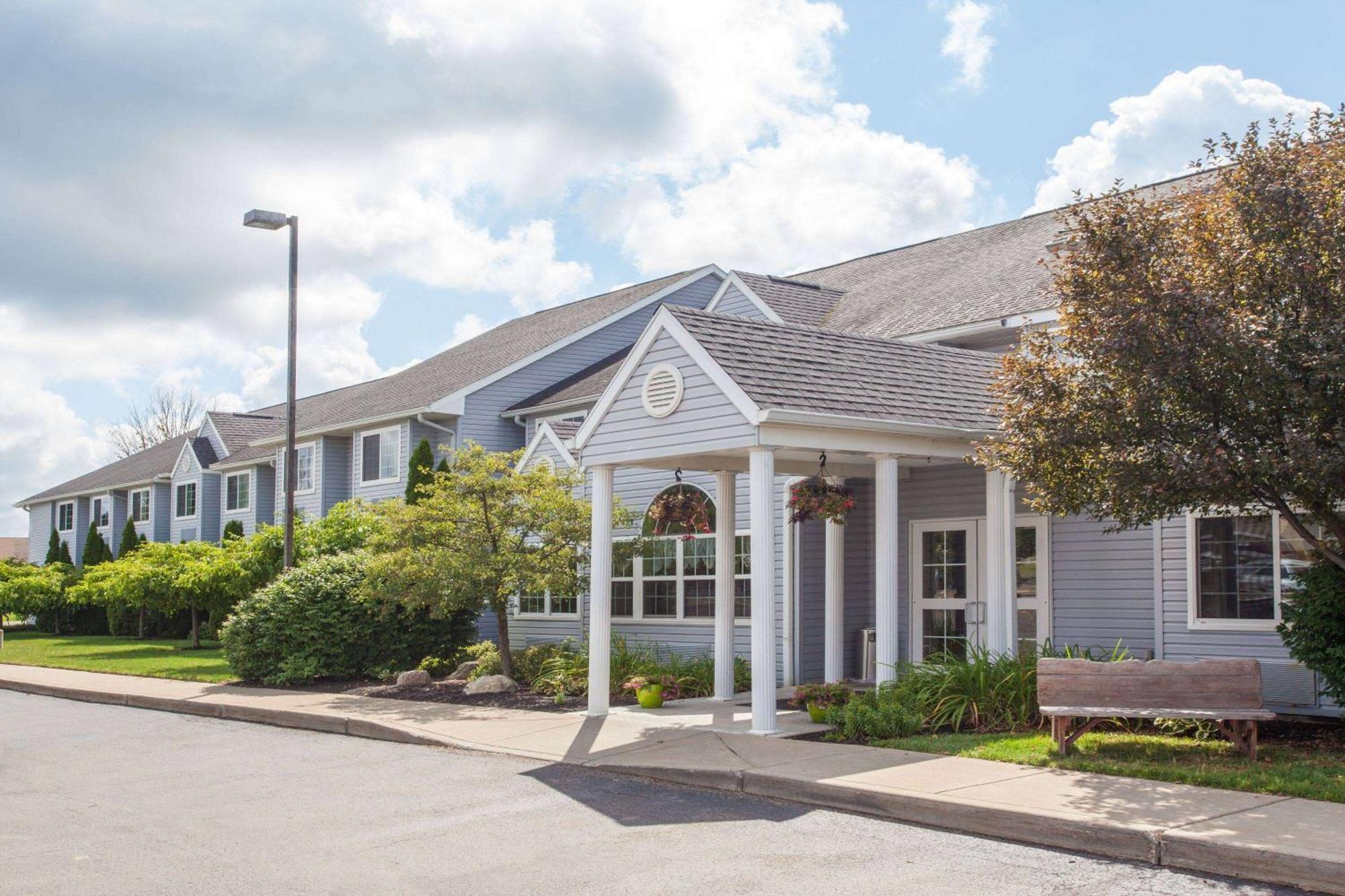 Microtel Inn & Suites Springville Exterior photo